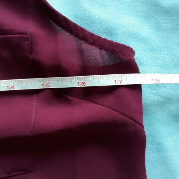 Charlotte Russe Burgundy Dressy V Neck Hi Lo Top - Picture 9 of 12
